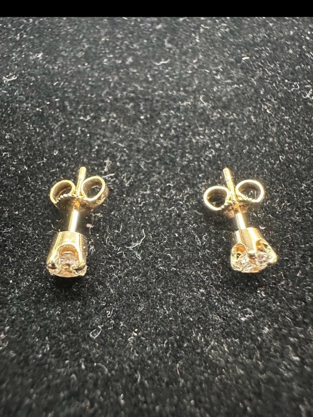 14K Yellow Gold Round Diamond Stud Earrings - Gold